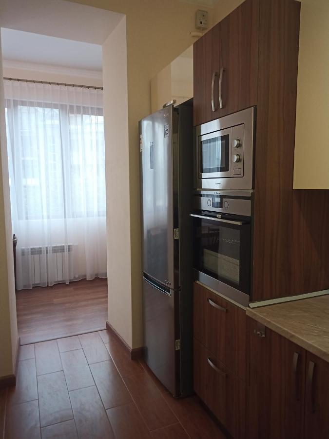Spacious One Bedroom Apartment In The City Centre Jereván Kültér fotó